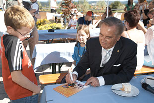 Meyer-Vorfelder mit Kindern